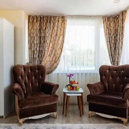 Piport Aparthotel 3*